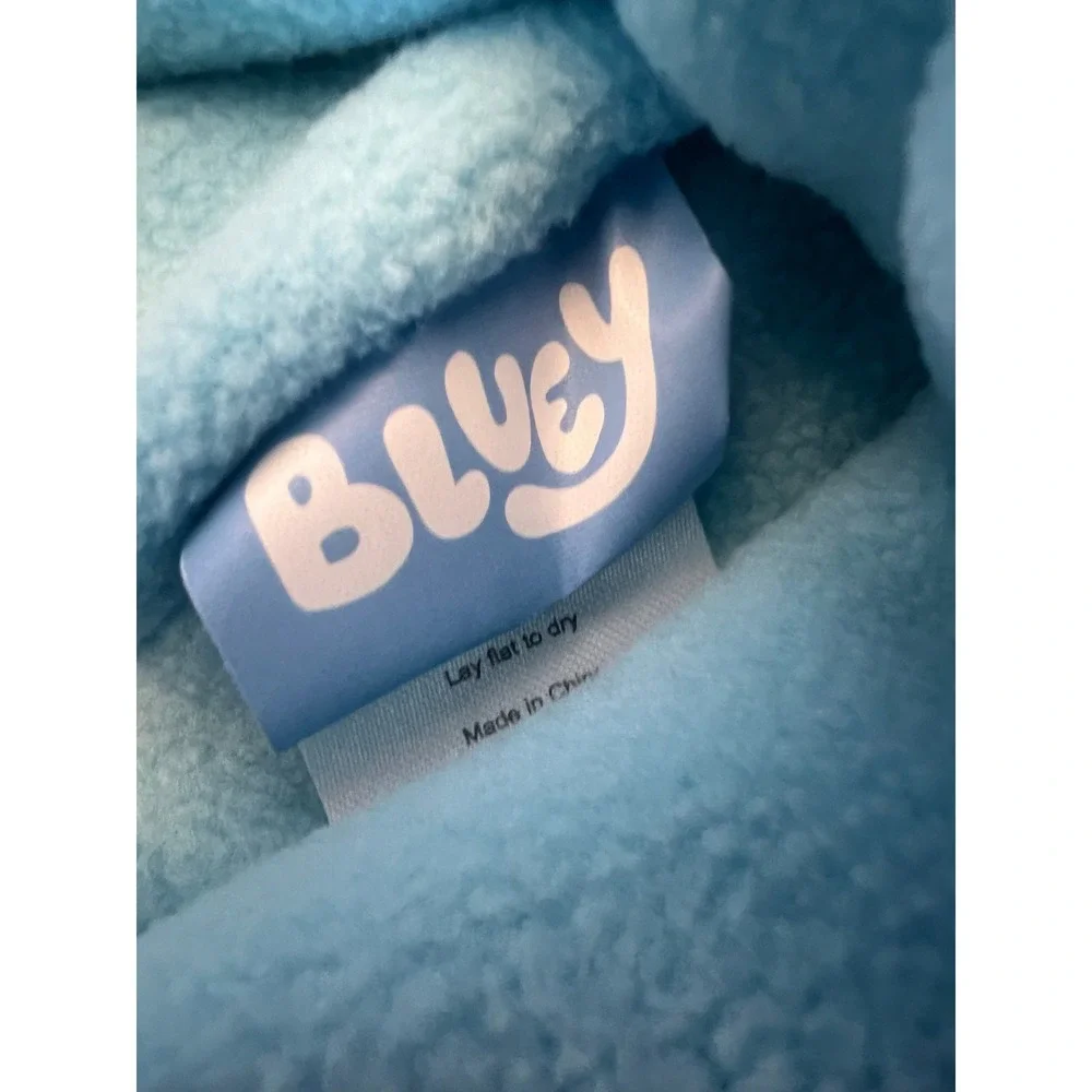 NWOT Bluey Beanie + Mitten Set Kids OS Blue Character Knit Fleece Lined Tv Show